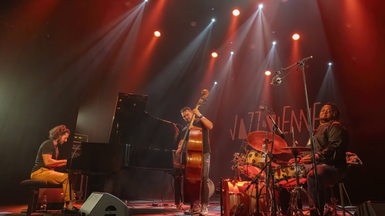 2023_07_12_Emmet Cohen Trio©PCV_Philippe SASSOLAS_05172d-min.jpg